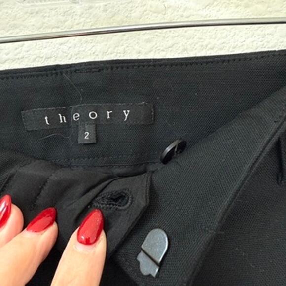 THEORY Stretch Dress Shorts Black Size 2 Bermuda Minimalist Career NWT - Picture 4 of 6